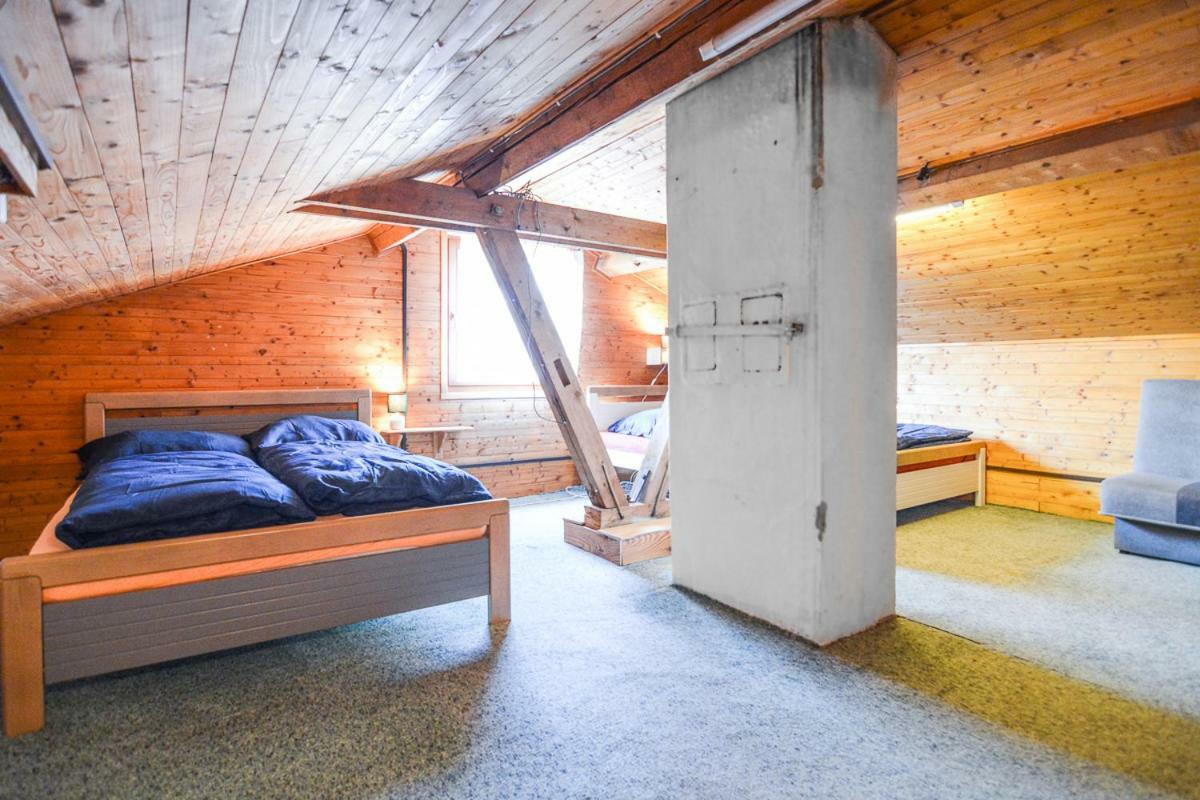 데슈트네 프 오를리츠키흐 호라 Apartman Destne 58 아파트 외부 사진